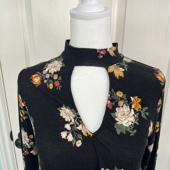 NWT Nordstrom Socialite Floral Cut-Out Dress - Picture 2 of 8